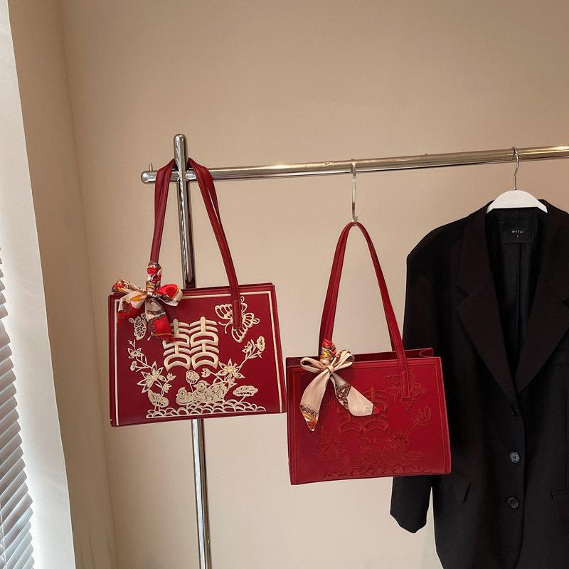 Bags Women's Bags 2025 New Chinese Embroidered Wedding Tote Ins Stylish Retro Large Capacity Shoulder Tote Bag