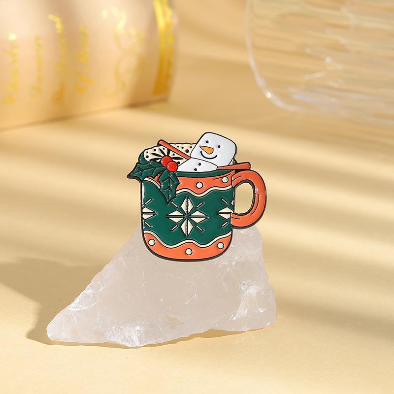 Qihe Christmas Series Brooches, Cute Cups, Snowman, Clothing Pins,