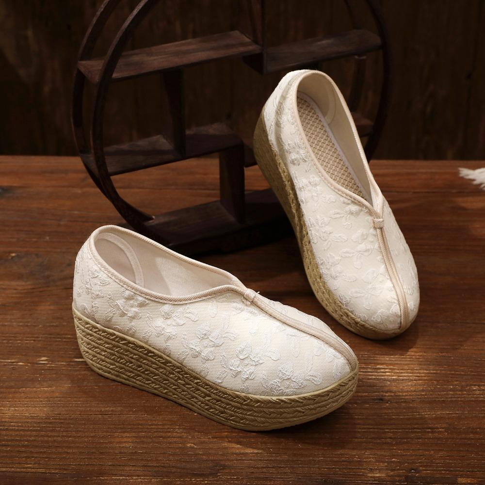 Retro Shoes for Women Hanfu Shoes New Lightweight Thick Soled Ethnic Cloth Shoes Women's Versatile Embroidered Women's Shoe