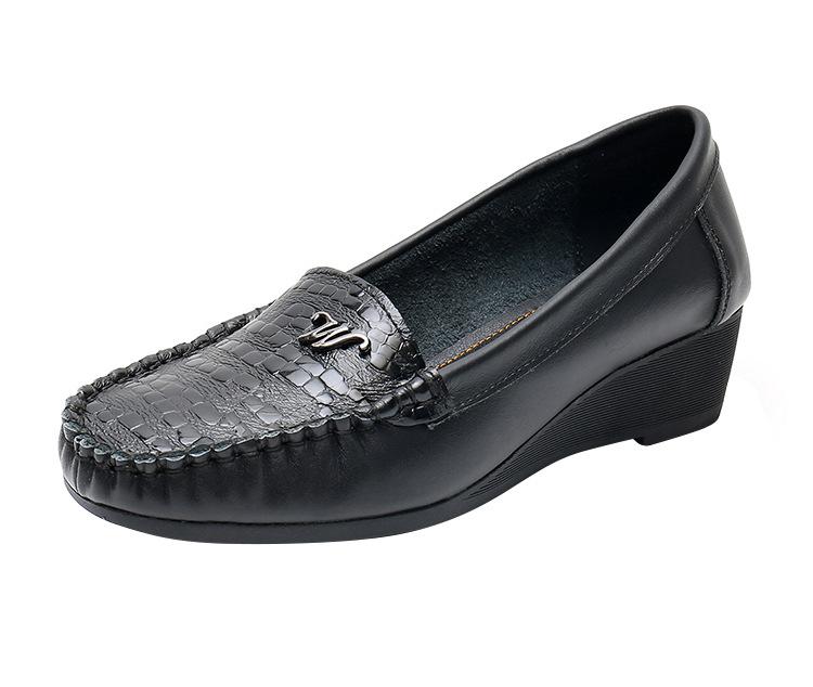 

Shanghai flower brand women s shoes mother shoes single shoes middle heel soft sole round head middle-aged leather shoes wedge heel shoes 41