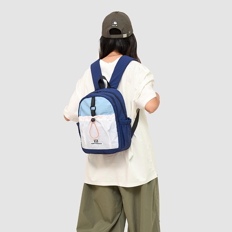 Outdoor Travel Backpack, Lightweight Backpack, School Bag, College Students' Commuting and Leisure Hiking Bag