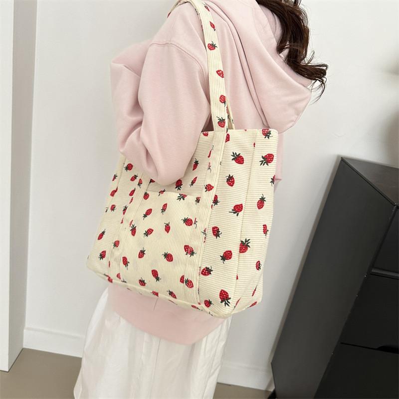 Trendy Street Canvas Tote Bag 2024 Spring New Large Capacity Minimalist Fashion Academy Style Handbag