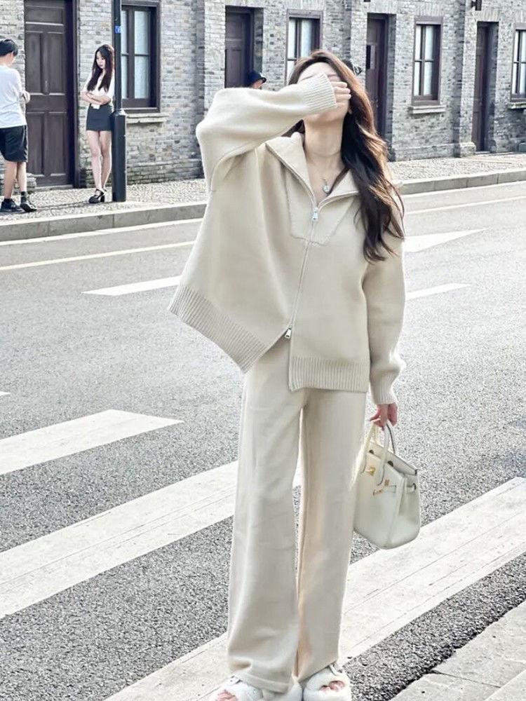 Korean Style Women's Sportswear Set: Zipper Knit Cardigan & Wide-Leg Pants for Autumn/Winter