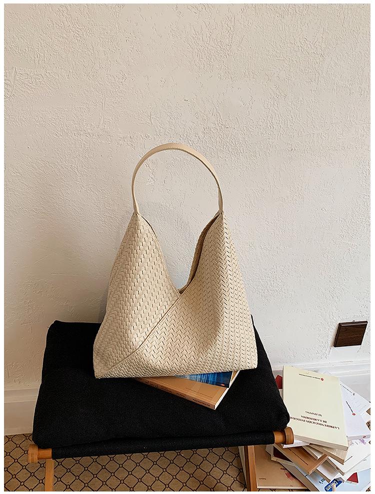 Retro Style Large Capacity Women's Woven Tote Bag - Casual, Versatile Shoulder Underarm Bag