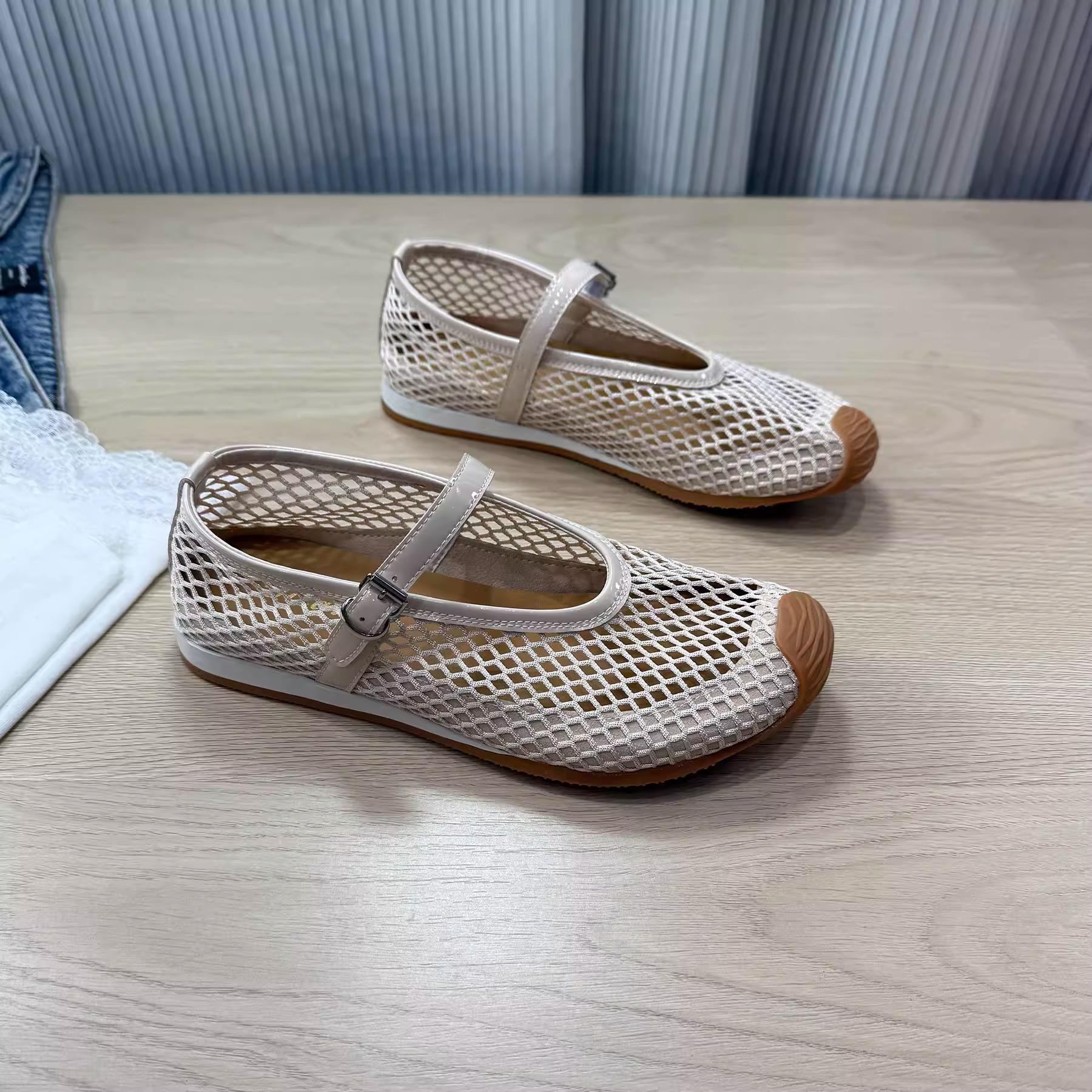 

Летние балетки из сетки с вырезами, женские, на мягкой подошве, новинка 2025 года, с ремешком на подъеме, на плоском каблуке, дышащие сандалии Мэри Джейн 40 белый