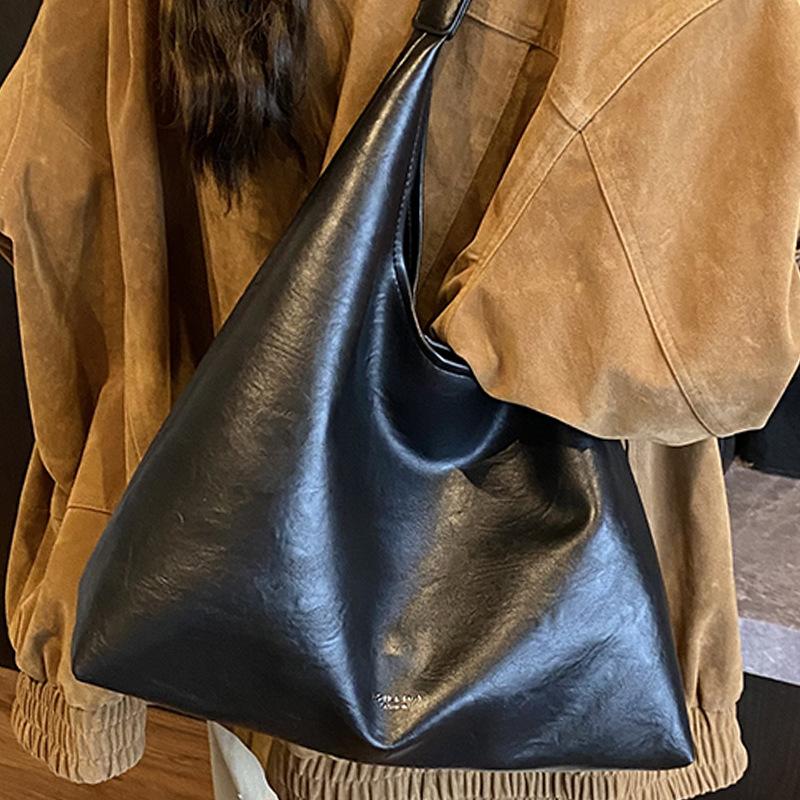 Simple and fashionable handbag bag women's autumn new solid color shoulder women's bag high value large capacity tote bag