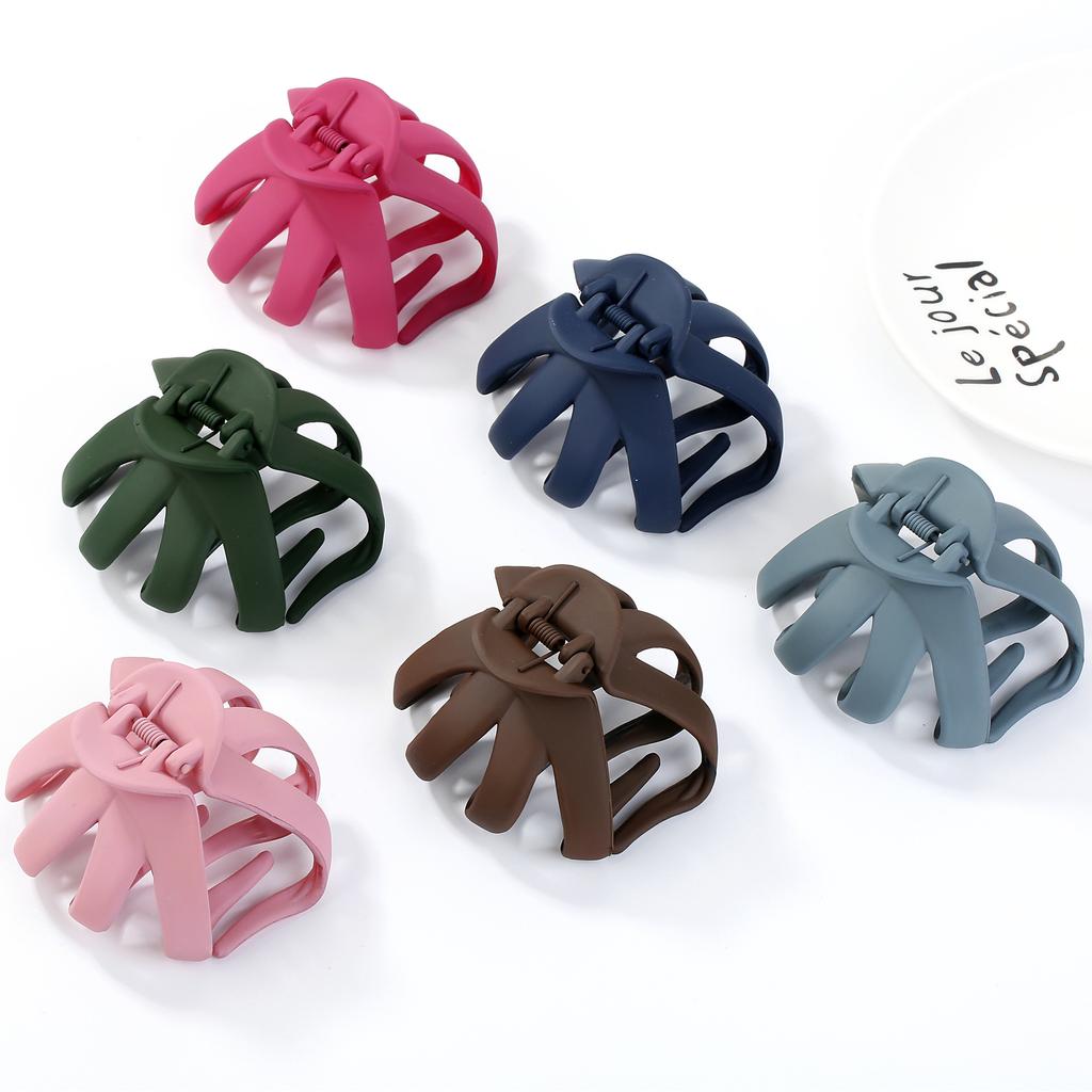 Pinzas para el pelo de pinza de cangrejo geométricas para mujeres y niñas Pinzas de cangrejo para el pelo de metal Forma de Luna Pinza para el pelo Pinza de pelo Color sólido Accesorios para el pelo de tamaño grande