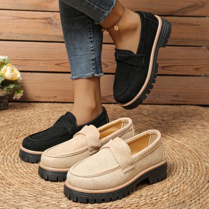 British Style Slip on Suede Leather Shoes Women Vintage Platform Loafers Casual Mid Heel Pumps for Women Comfortable Footwear