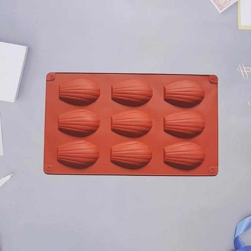 1/2Pcs 9 Cavity Madeline Mold Silicone Madeline Cookies Pan Nonstick Baking Pan for Make Madeleine Cookies Baking Tool
