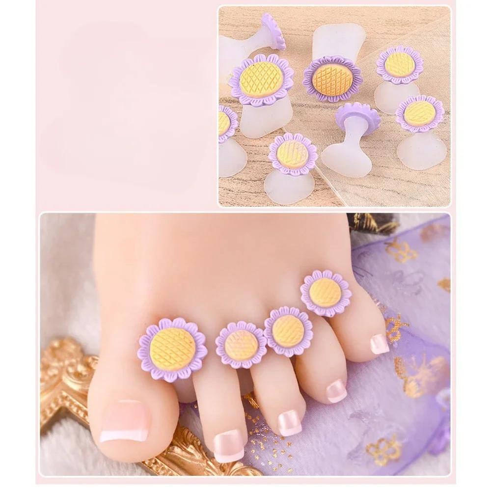 8Pcs/Set Funny Soft Silicone Toe Separator for Nail Polish Set Toe Spacers for Feet Apply Nail Polish Nail Art Pedicure Tool