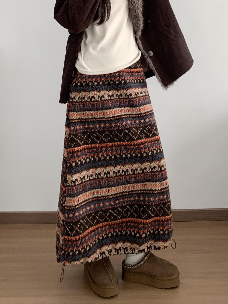 Retro Fair Isle Fleece Women's Mid-Length Lantern Skirt - Ethnic Style, Drawstring Hem, Two-Way Wear for Autumn/Winter