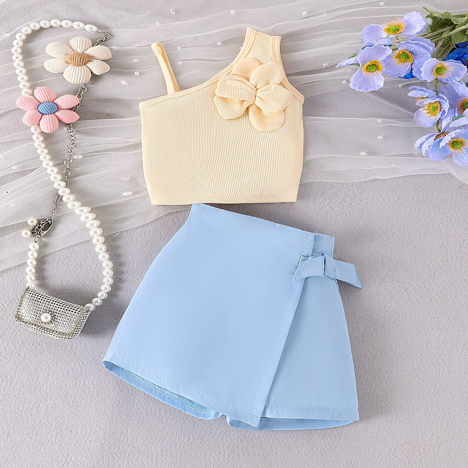 

Модный комплект для девочек 2025 года, летний детский комплект из двух частей: брюки, юбка, косая бретелька через шею, косая линия спины по центру 4-5Y жёлтый