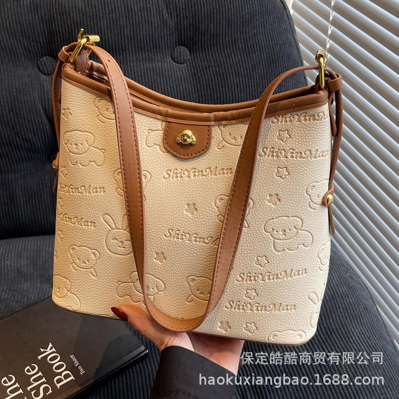 Stylish simple large-capacity bag women's 2025 new high-end summer versatile messenger bag shoulder bucket bag