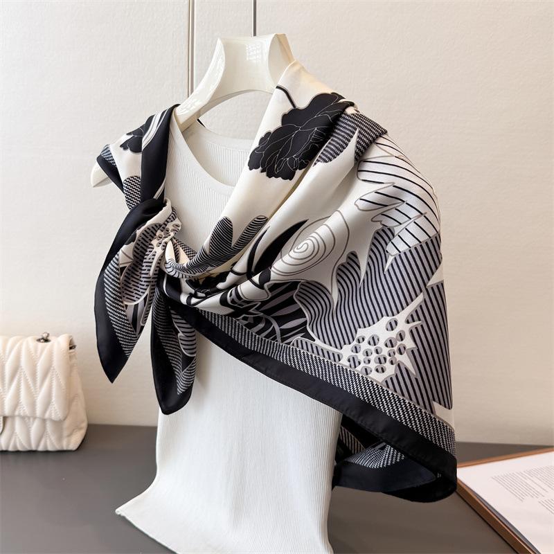 Französische Atmosphäre Simulationsseide Großes Quadratisches Tuch Retro Blumendruck Professionelles Vielseitiges Tuch Diagonales Seidenmuster Tuch Kopftuch Damen