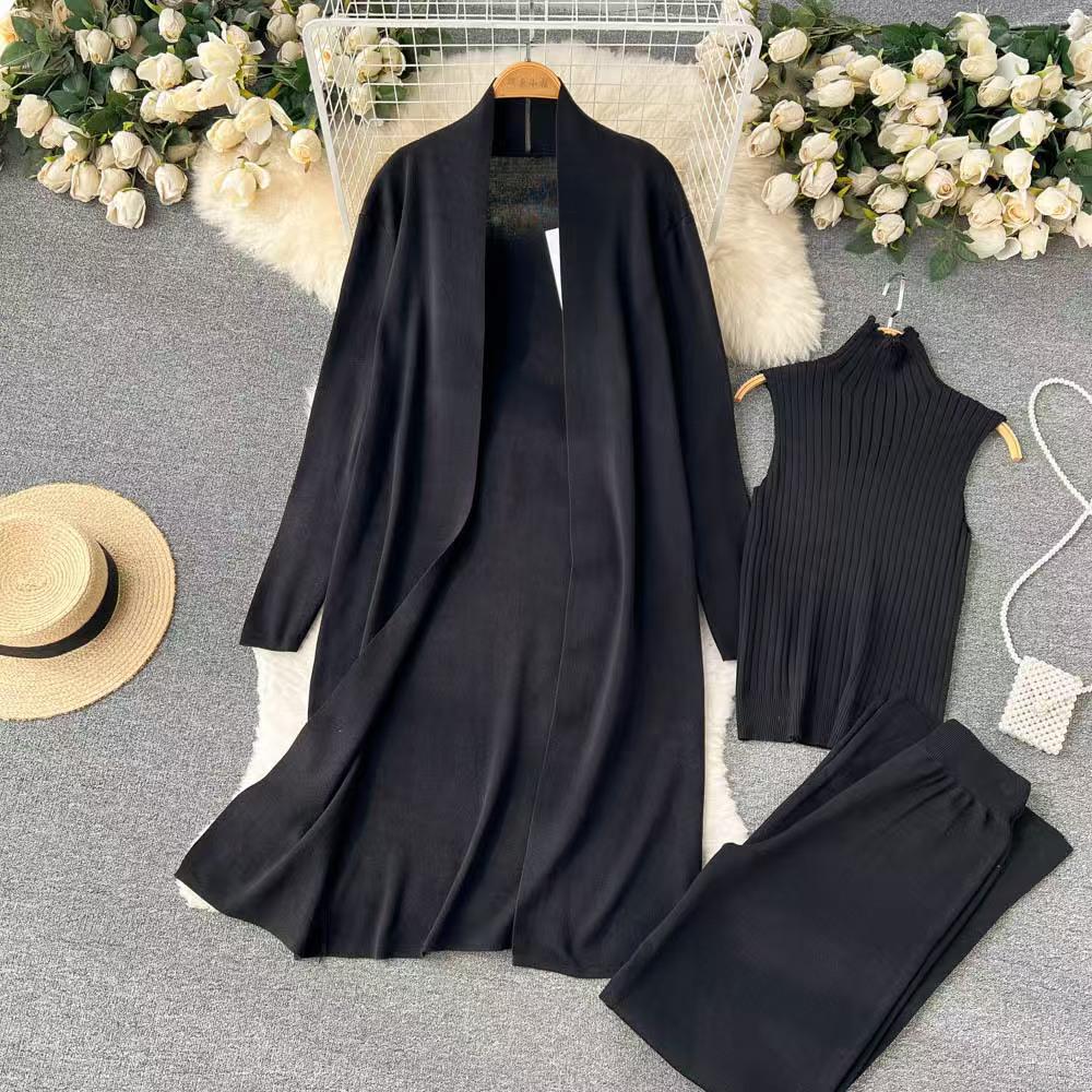 

New Spring & Autumn Knitted Three-Piece Set: Sleeveless Vest, Cardigan, and Pants One Size чорний