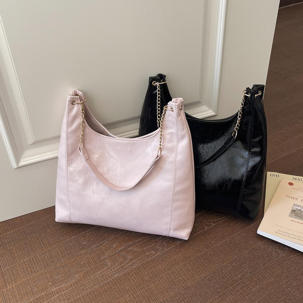 Large Capacity Soft Leather Bag Women's New Fashion Chain Shoulder Armpit Bag Solid Color Casual Commuter Tote Bag