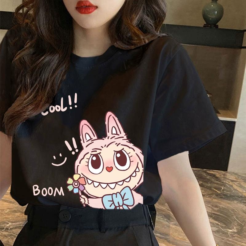 

Футболка с графикой мультяшного эльфа-монстра Лабубу, летняя повседневная женская футболка с коротким рукавом свободного кроя L