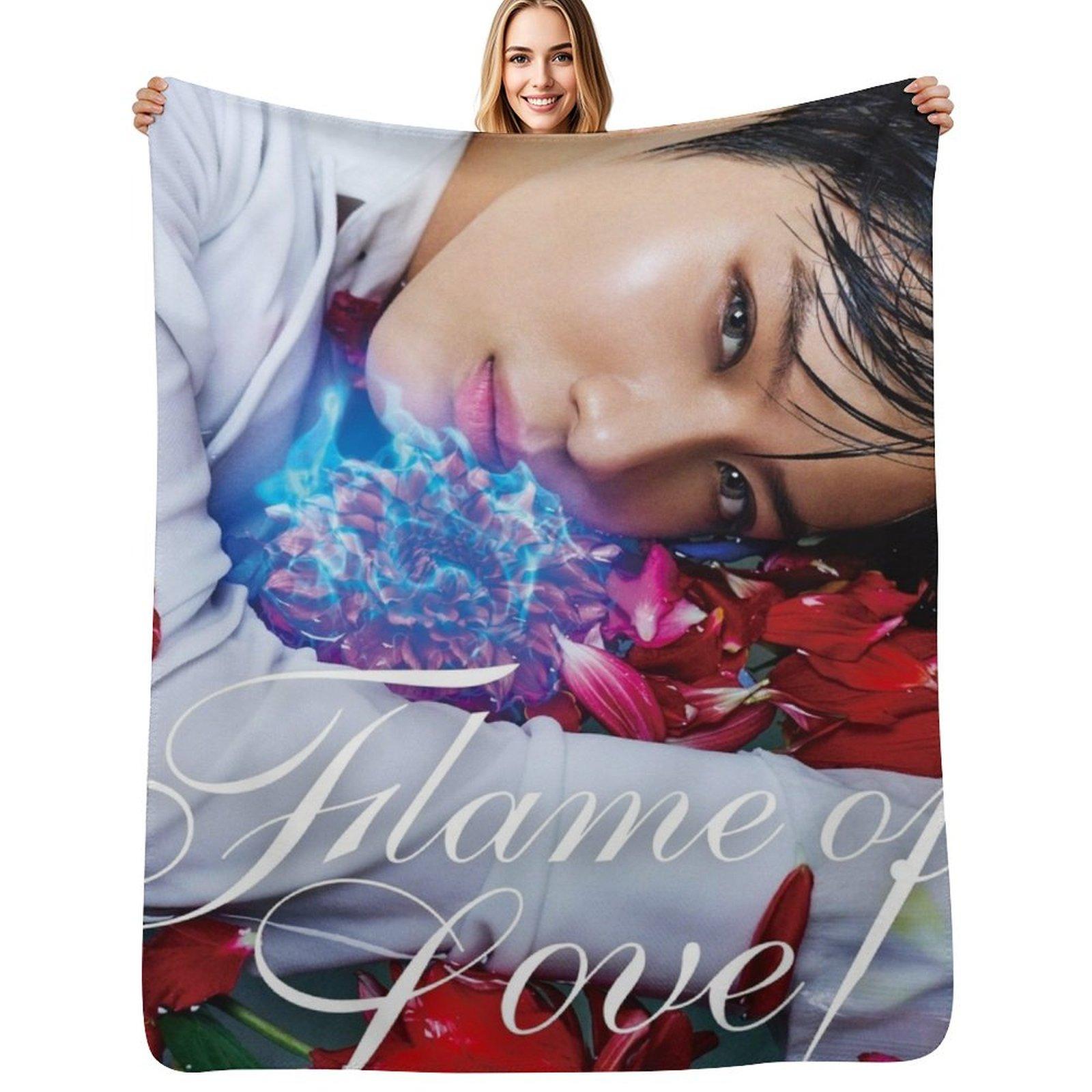 SHINee TAEMIN FLAME OF LOVE Throw Blanket Warm Plush Fuzzy Blanket for Living Room 75X95CM
