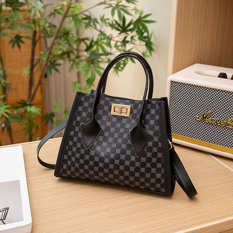 Women's bag, new fashion printed lock, shoulder bag, messenger bag, portable tote bag, one piece.