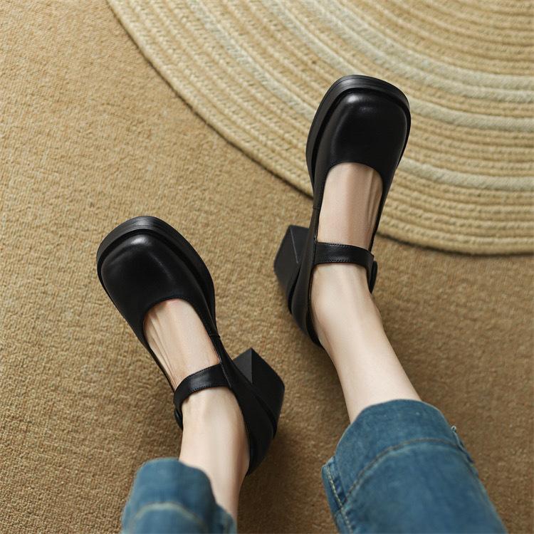 Treasure of the town store! Stepping on shit! Retro polished one-word with thick high heels Mary Jane shoes, small leather shoes, women's single shoes