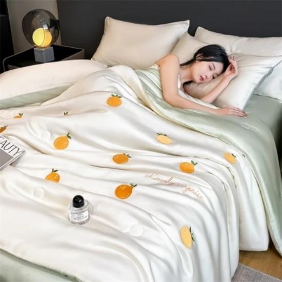 Class A Maternal and Infant Grade Ice Silk Fabric Breathable Hand-embroidered Light Luxury Pattern Cool Feeling Breathable Quilt