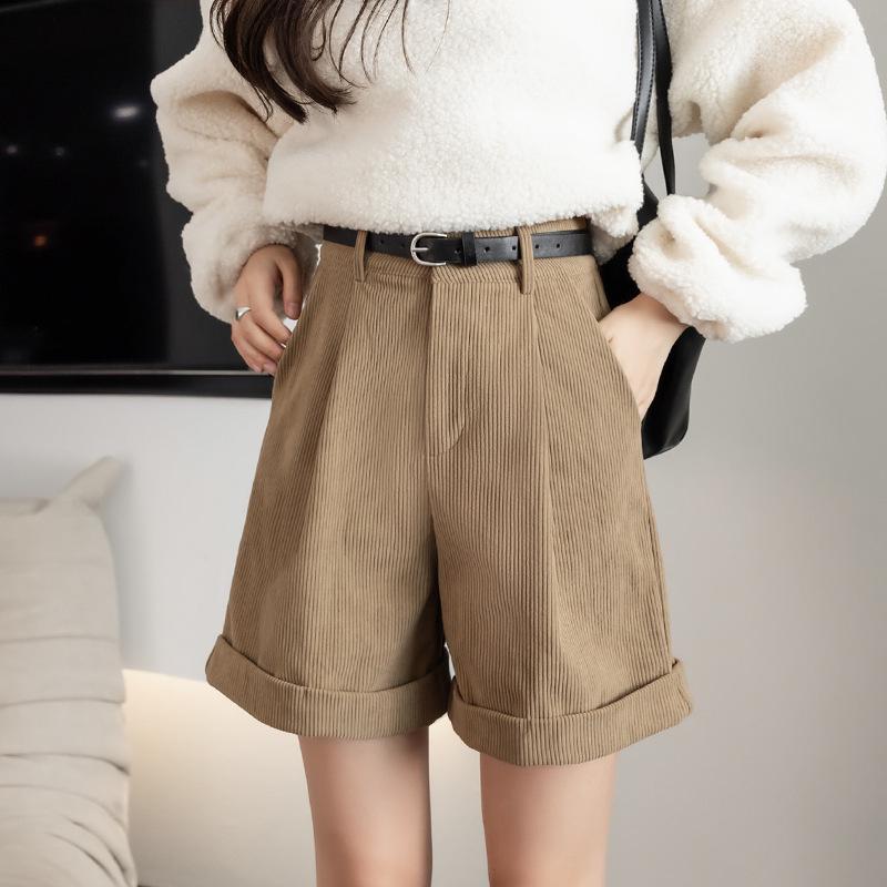 

Женские шорты А-силуэта из черного вельвета с высокой талией - Осень/Зима 2024, Свободные брюки, стройнящие, повседневные XL (119-130 lbs recommended)