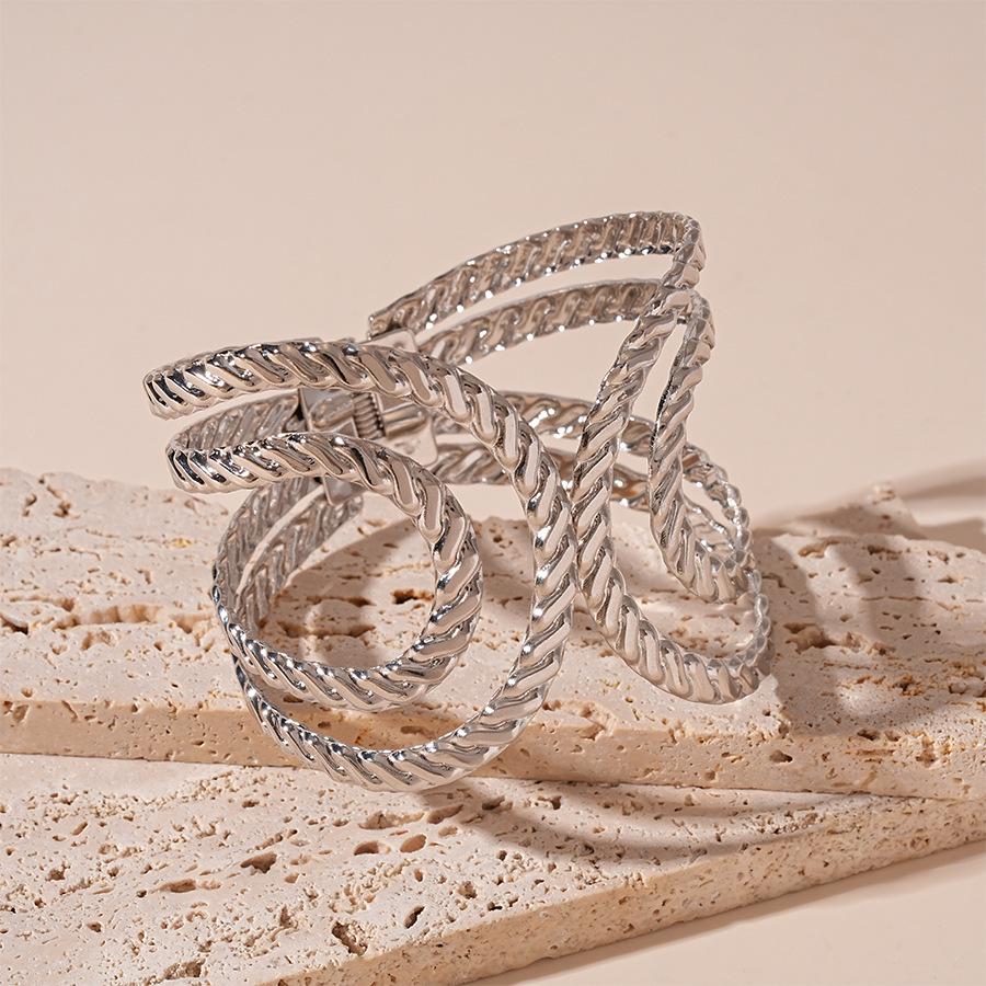 

Европейский и американский минималистичный металлический геометрический открытый браслет - Продвинутая нишевая бижутерия для женщин