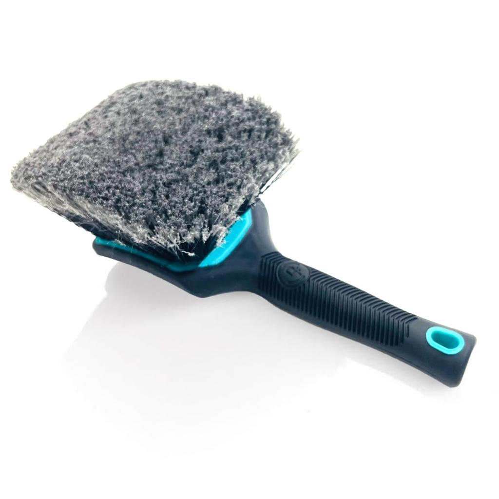 Detail Factory ProGrip Wheel Face Ergonomic ProGrip handle design with flagged bristles to prevent scratches and improve Octane Riptide Teal Brush.