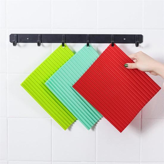 Silicone Sushi Rolling Mat with Bamboo Pattern Non-Stick Reusable Sushi Maker for Rolls Rice Balls Essential Kitchen Tool for Homemade Sushi