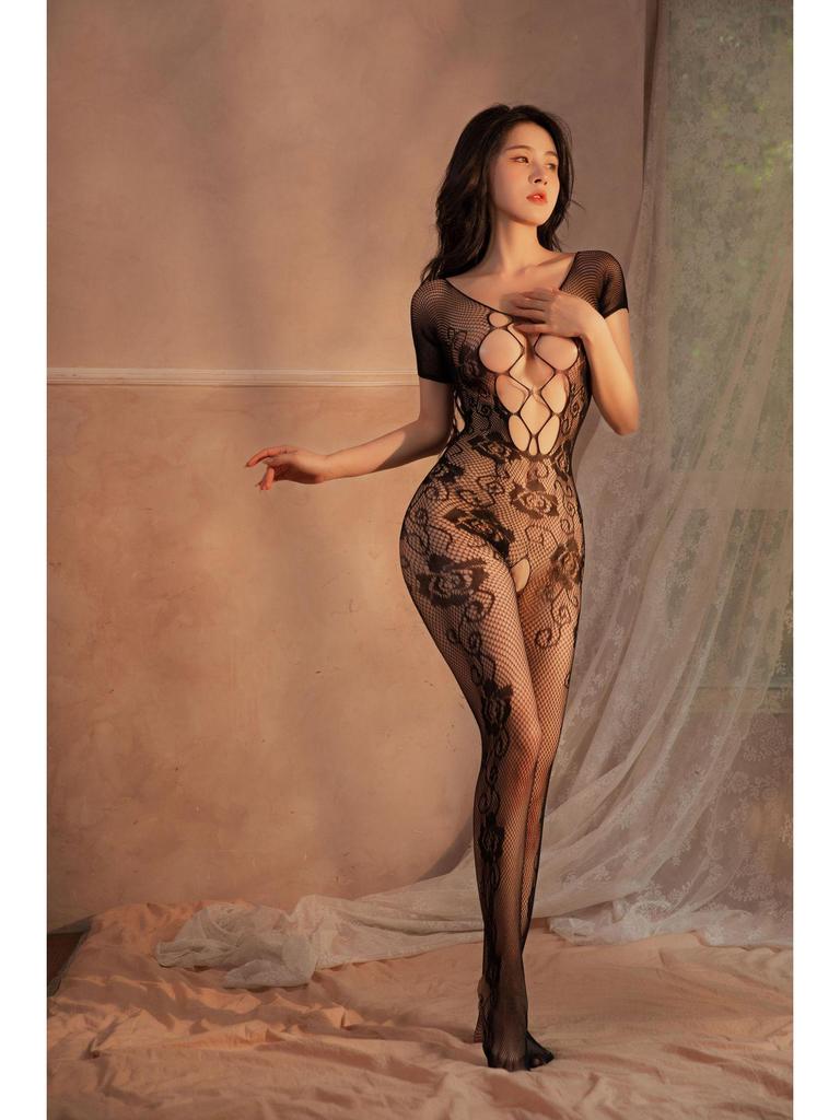 Nadměrná velikost průhledné síťované spodní prádlo s otevřeným rozkrokem a punčochami na podvazky - Sexy a vášnivé