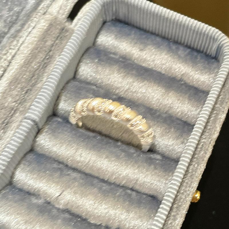 Elegante Einfache Damenringe Verstellbarer Ring Mode Leichter Luxus Seniorer Sinn Zeigefingerring Persönlichkeit Nische Design Sinn für Handschmuck