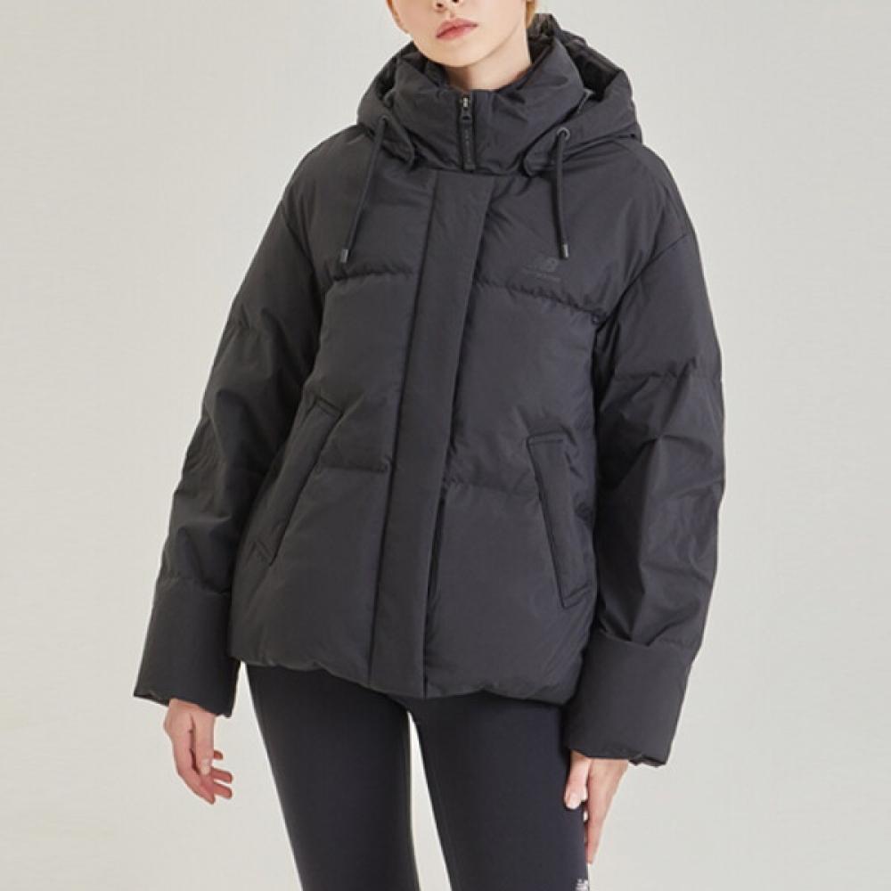 

New Balance Women S eSSential Flower Short Down Short Padding Nbnpdbw902 19 85