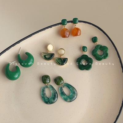 Vintage Acrylic Marble Earrings with Resin Flower, Artistic Cottagecore Dainty Earstuds for Women,