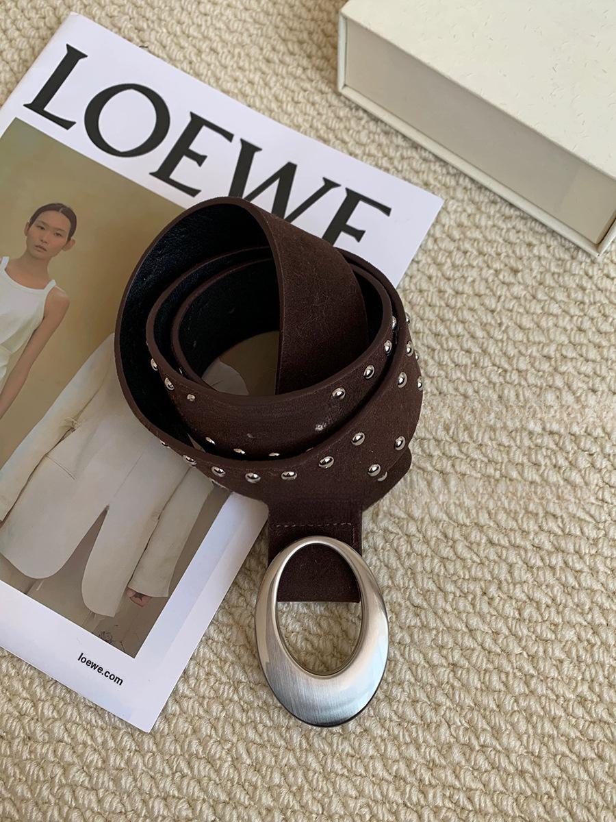 Simple leather rivet belt temperament waist chain European and American retro versatile waist seal women