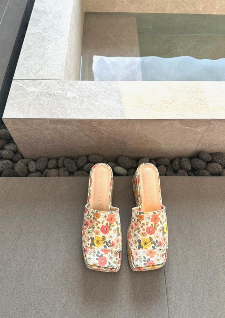 In The Balcony Blossom Buzz Platform Sandal Slippers 5.5Cm