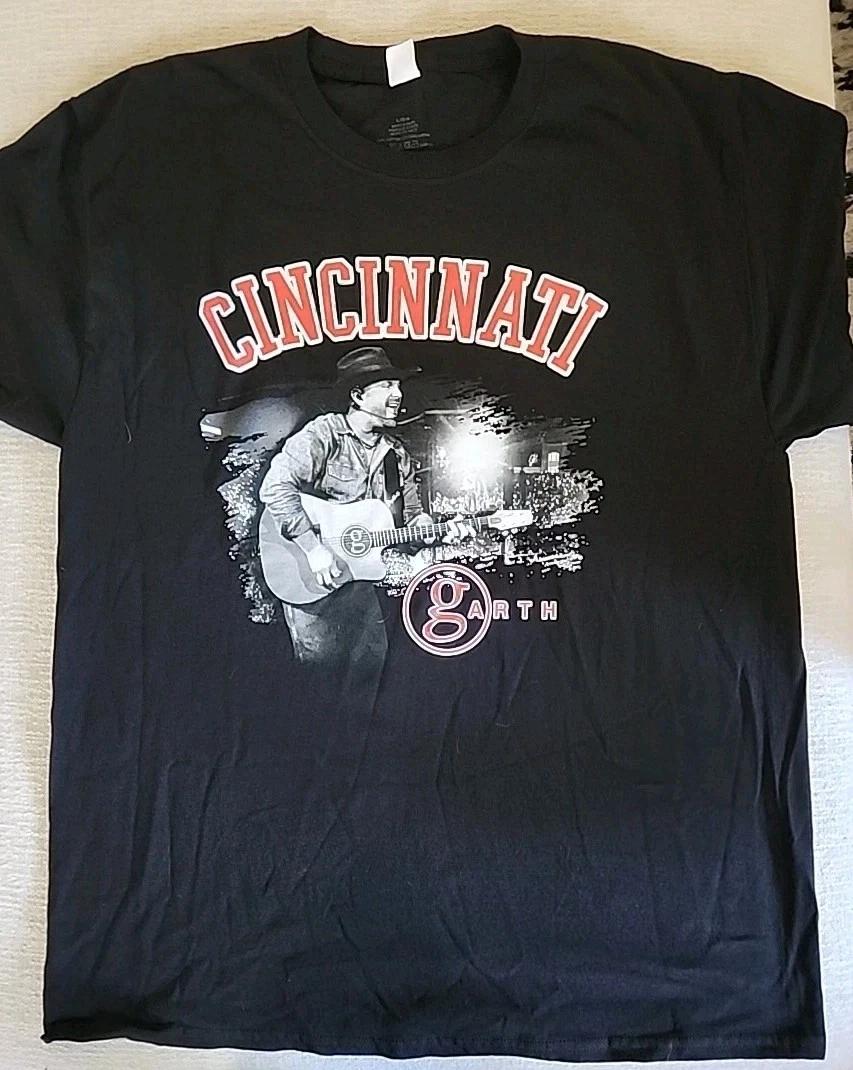 

Garth Brooks Cincinnati Stadium Tour Black T-Shirt Size Large Concert Shirt 2XL