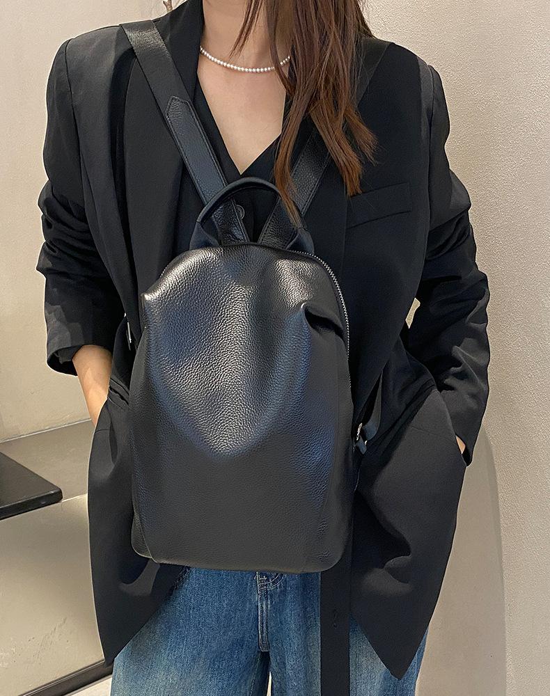 

Mini Genuine Leather Backpack - Soft Leather Casual Daypack for Women L чорний