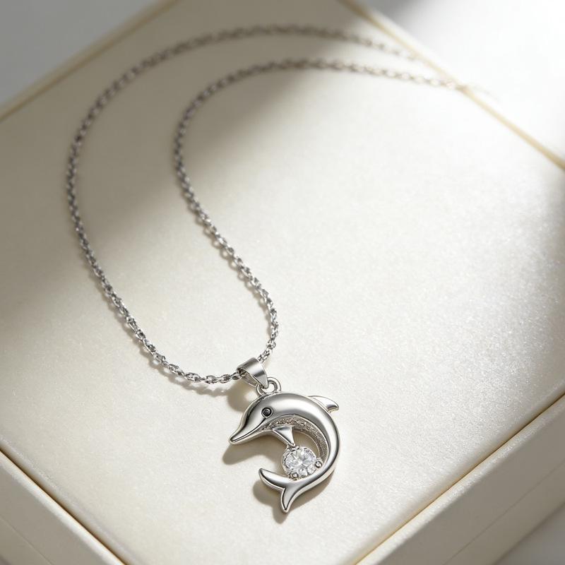 Cross-Border Fashion Dolphin Pendant Necklace for Women - Niche Design, Internet Celebrity Style, Sweet Collarbone Chain