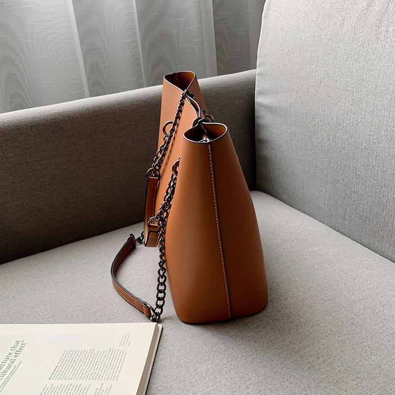 Luxus Design PU Leder Schultertaschen für Damen Kette Große Kapazität Handtaschen Reise Handtasche Damen Große Tote Bags Qualität