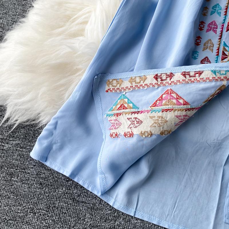 New Fashion Dress Women V Neck Contrast Color Embroidery Design Flare Sleeves A-line Long Female Dresses