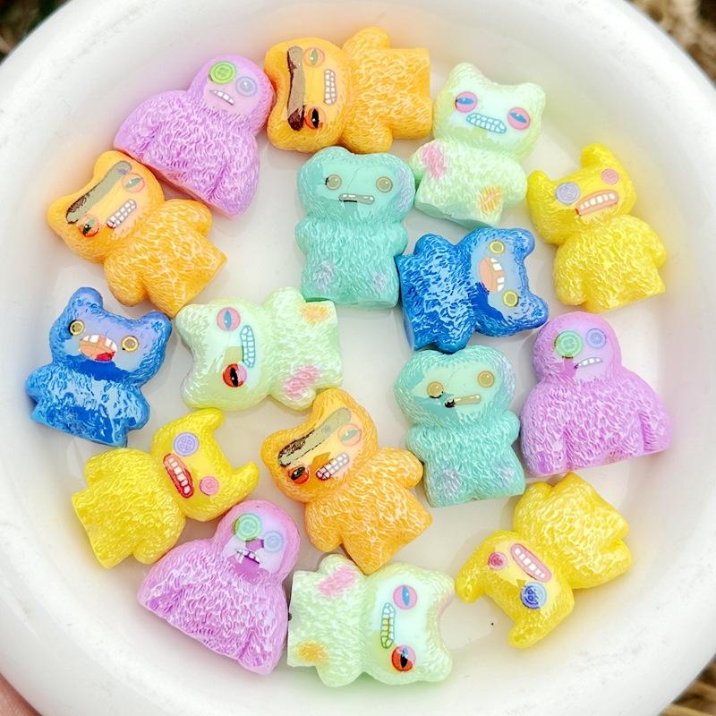20pcs New Action figurine through-hole beaded DIY mobile phone chain keychain beaded pen accessory material