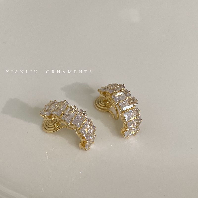 Niche Style Exquisite Best Selling Stylish Female without Pierced Zircon