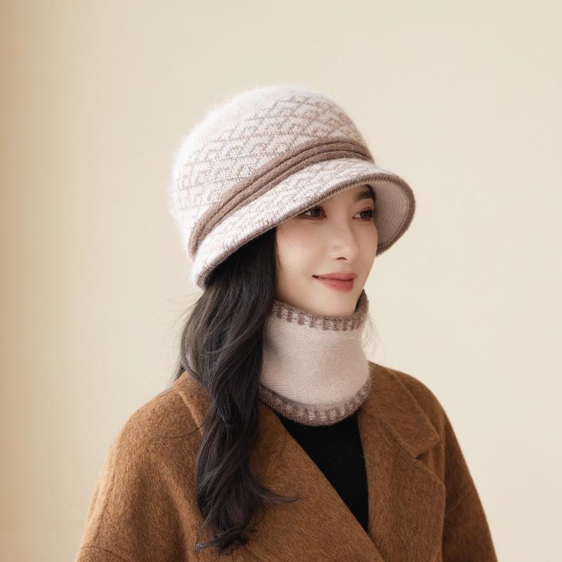 Autumn And Winter Women'S Purple Knitted Hat Scarf Set, Short-Brimmed Hat, High-Necked Scarf, A Must For Warm And Fashionable Temperament