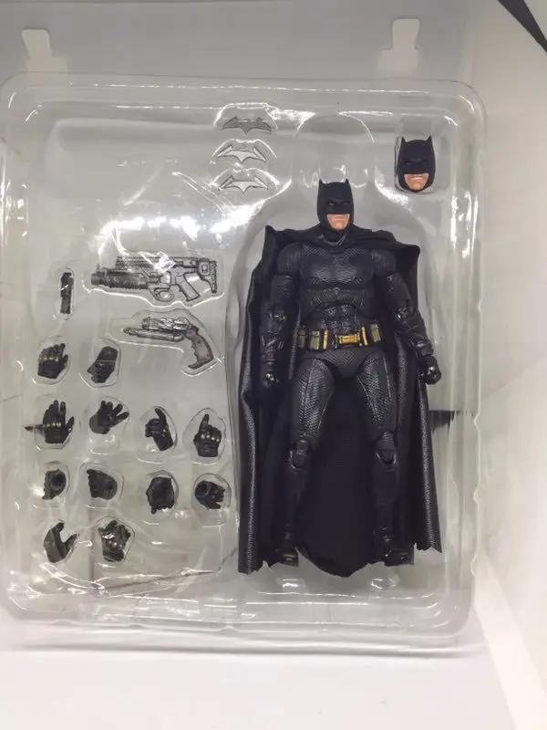 MAFEX 056 BATMAN Justice League Batman Action Figure 16cm Model Doll Toys Model