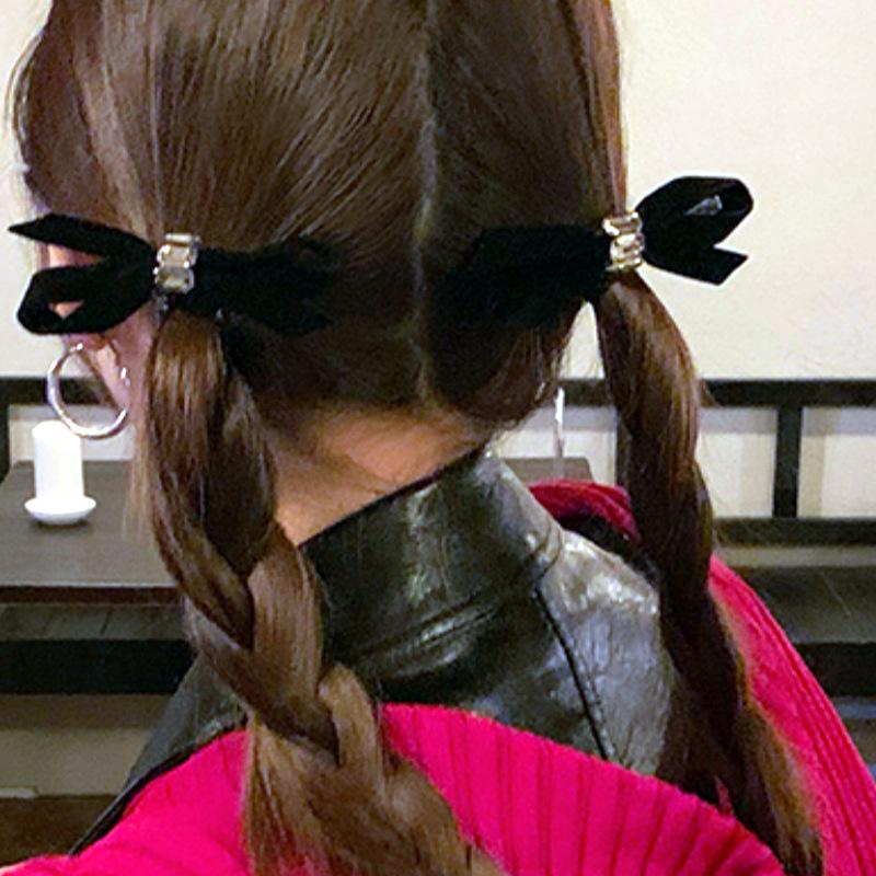 High-End Retro Velvet Rhinestone Black Bow Hairpin for Women