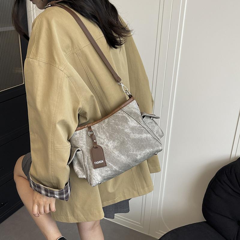 Autumn New Niche Bag Commuter Armpit Bag Fashionable Versatile Women's Casual Shoulder Messenger Tote Bag