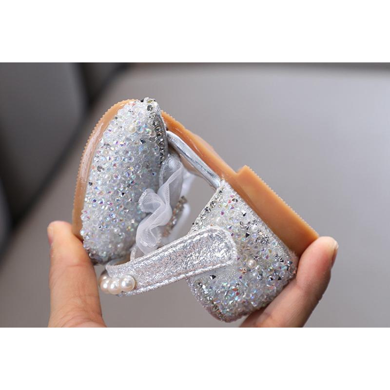 Nuovo stile primaverile fiocco con perle scarpe basse da principessa per bambina, scarpe in pelle, performance di danza