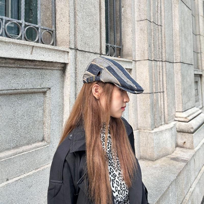 Spring and summer literary and retro beret female niche street versatile curved brim forward hat male painter hat