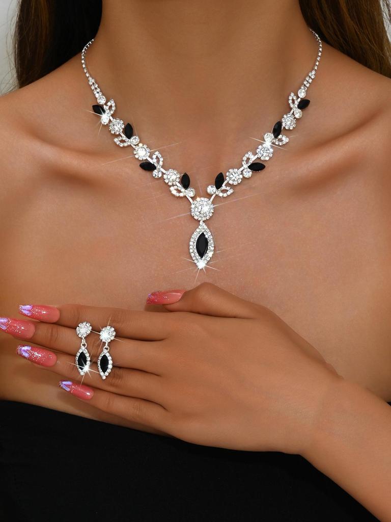 Evropsko-americká svatební bílá křišťálová květinová sada šperků: Módní svatební náhrdelníkové doplňky