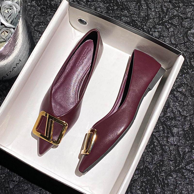 New Women Flat Shoes Metal Decoration Casual Boat Shoes Fashion Slip-on Loafers